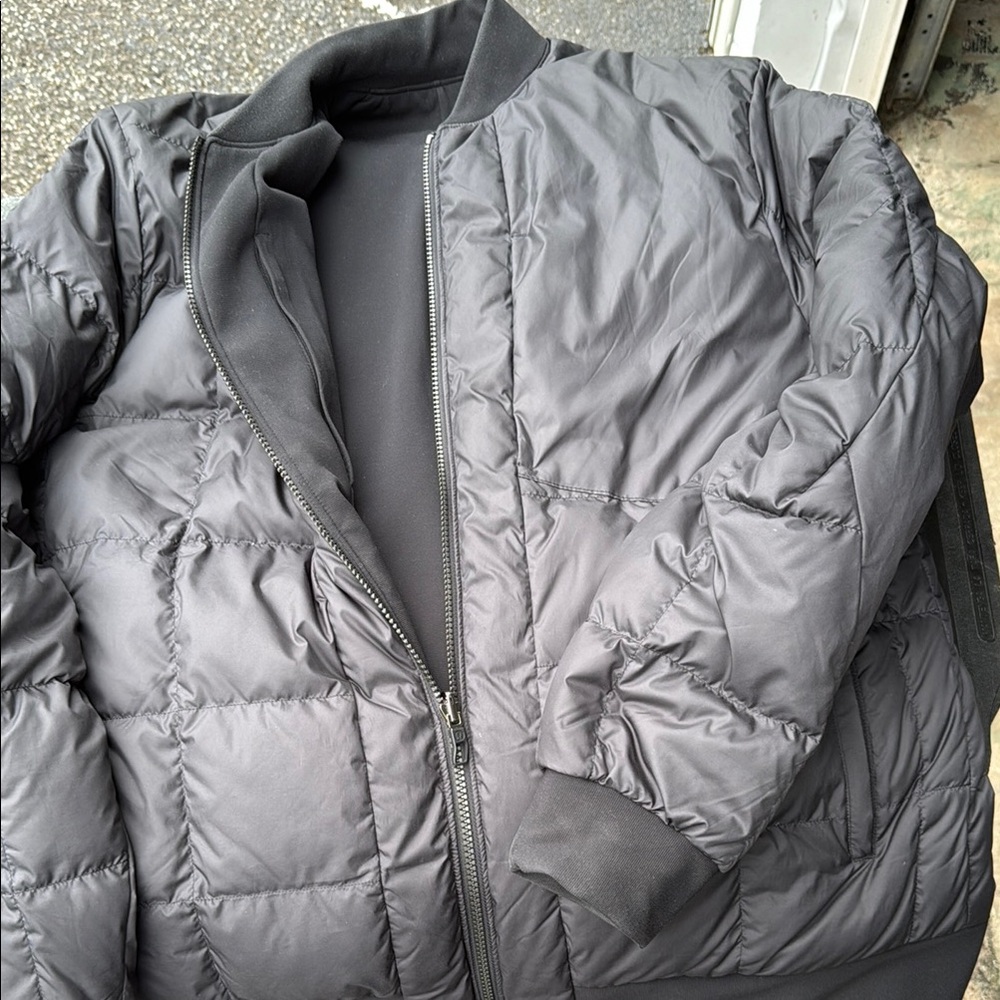 Lululemon Athletica black Bomber Jacket Quilted Design, reversible